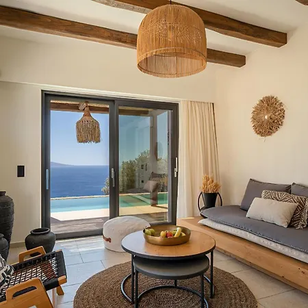 Artoikia Luxury Villas, By Hellocrete Saktouria