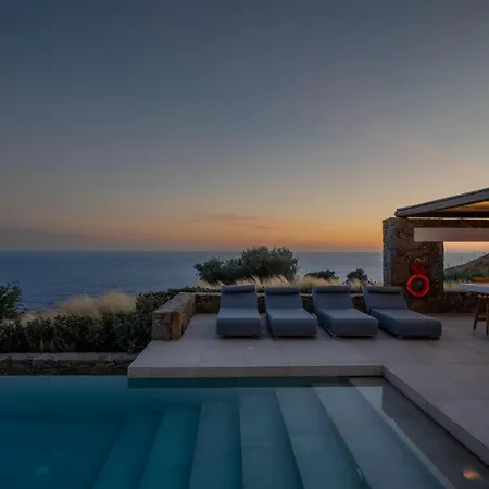Artoikia Luxury Villas, By Hellocrete וילה