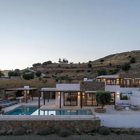 Artoikia Luxury Villas, By Hellocrete