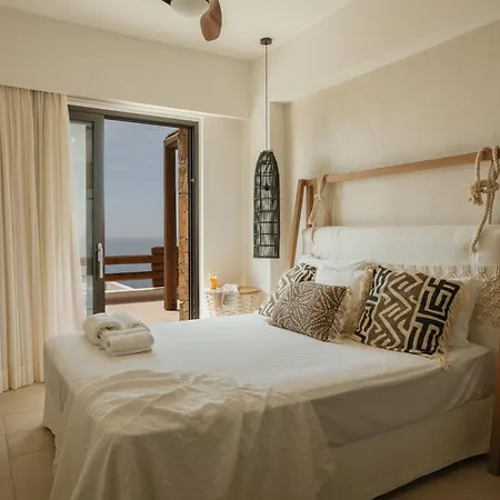 Artoikia Luxury Villas, By Hellocrete Saktouria