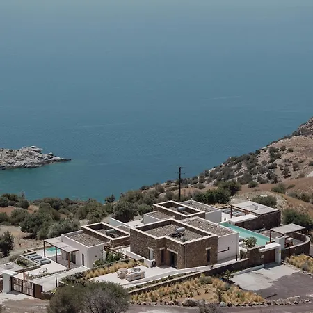 Artoikia Luxury Villas, By Hellocrete