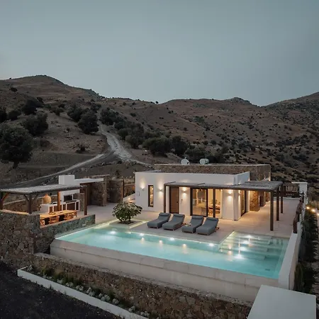 Artoikia Luxury Villas, By Hellocrete Saktouria